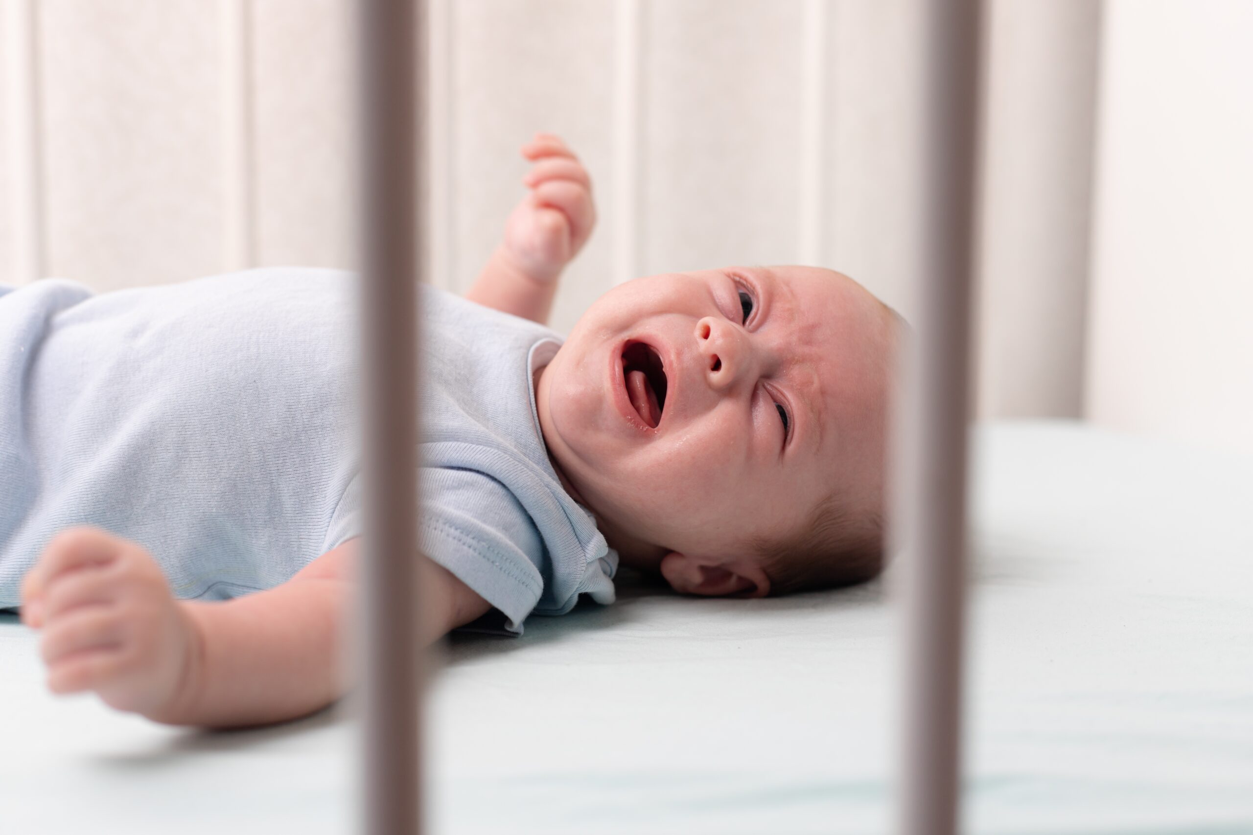 Elternberater - Baby schreit im Bett